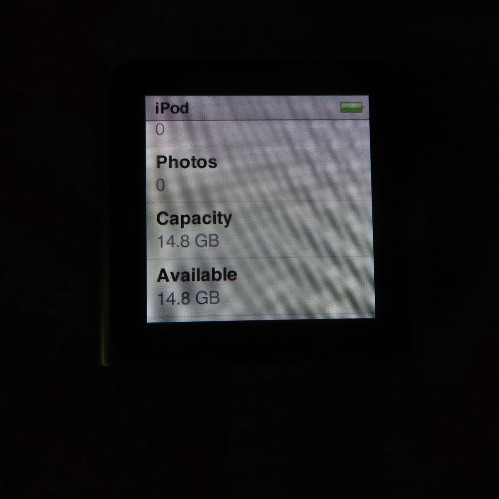 Apple iPod nano 6th Generation Green (16GB) wrong case w/ accessories